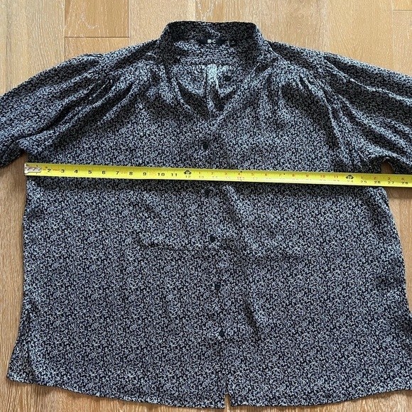 Uniqlo limited edition volume oversized top euc by Clare Waight Keller - Picture 9 of 13